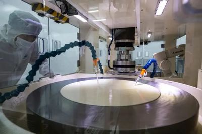 自主創新引領突破，湖北鼎龍控股成功挺進國內主流晶圓廠供應鏈